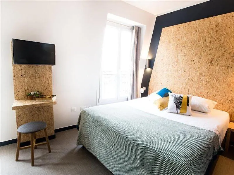 Beautiful Belleville Hotel & Hostel *