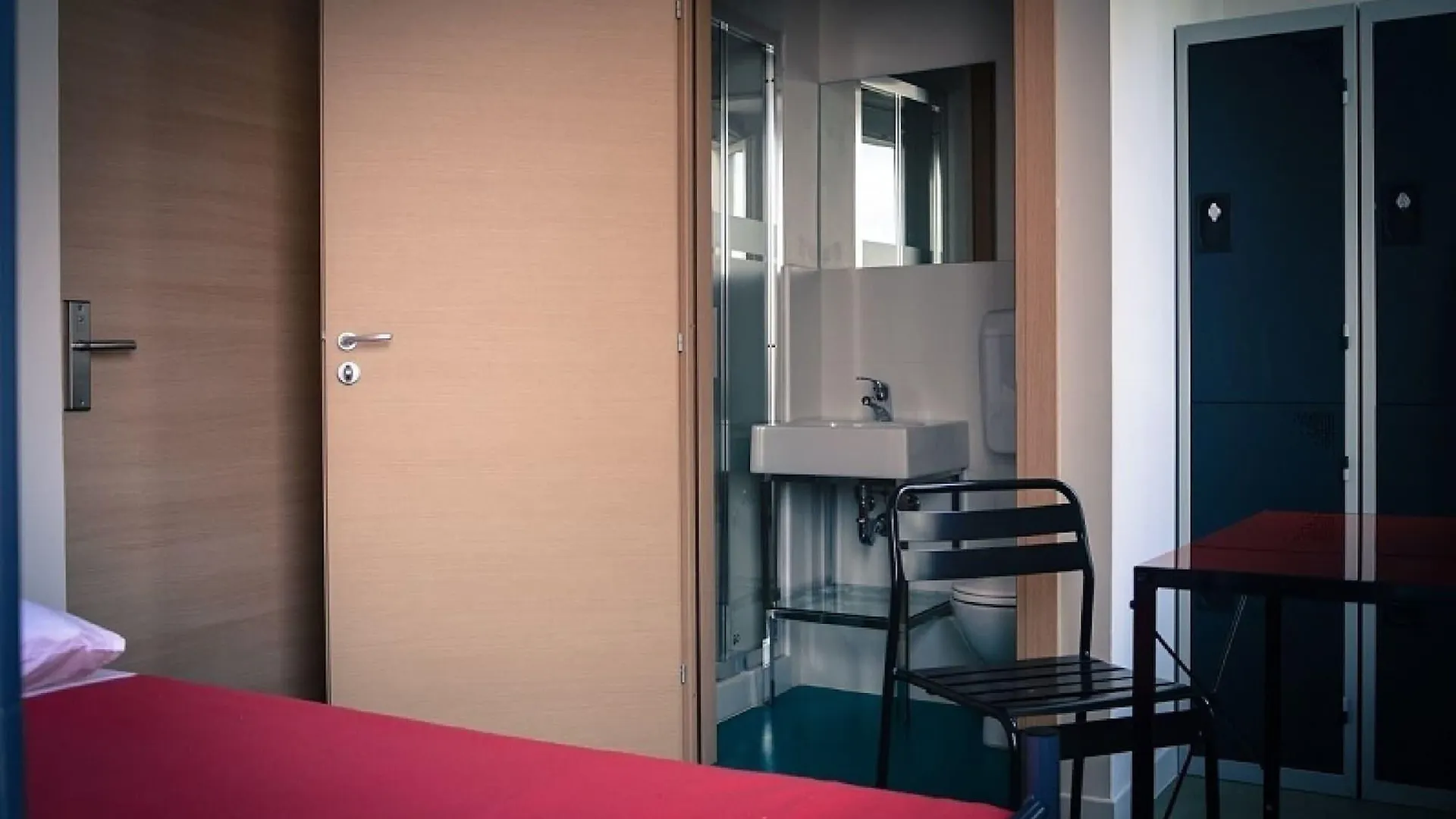 Beautiful Belleville Hotel & Hostel Hostel Paris