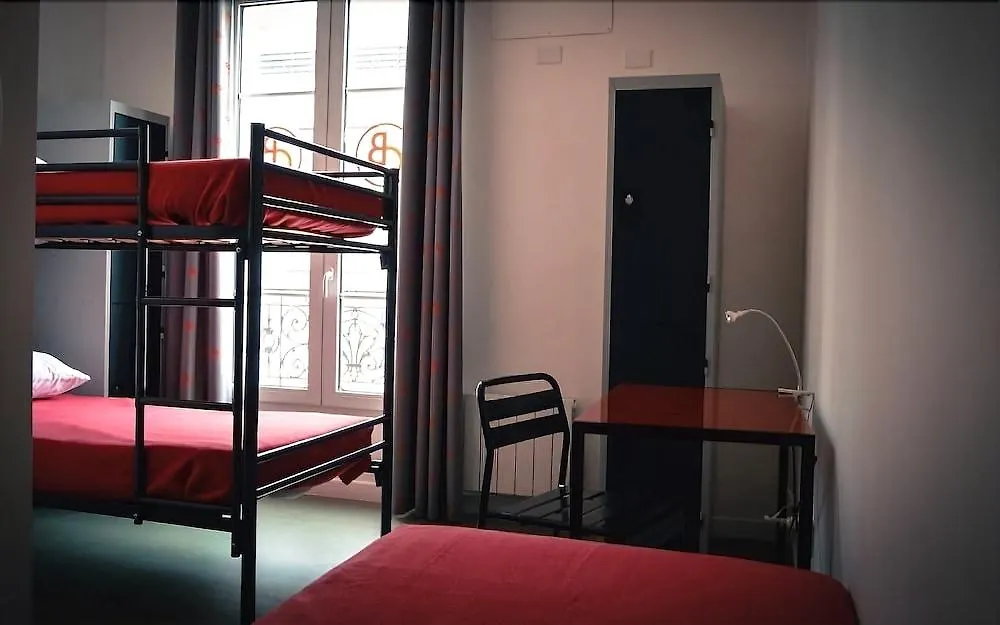 Beautiful Belleville Hotel & Hostel Hostel *