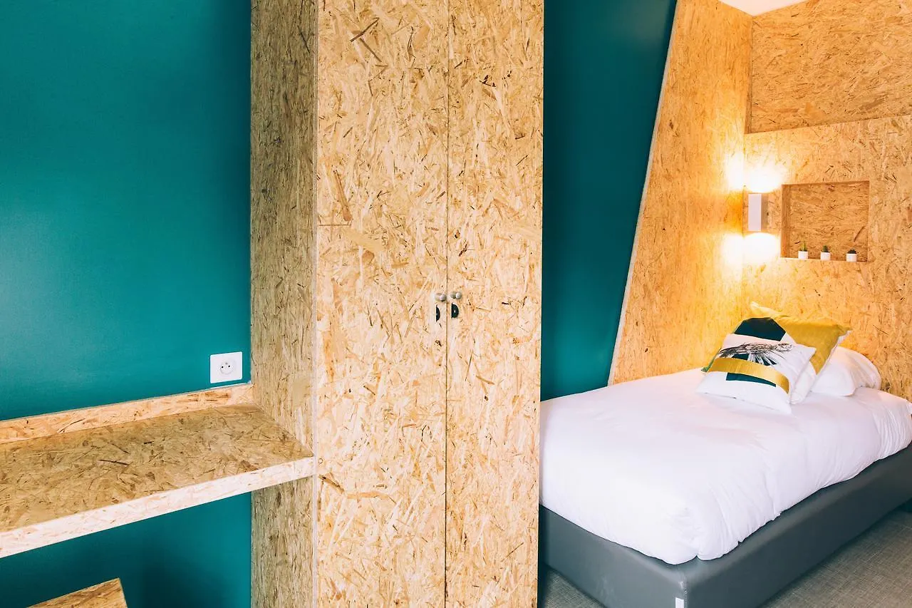 Beautiful Belleville Hotel & Hostel Hostel