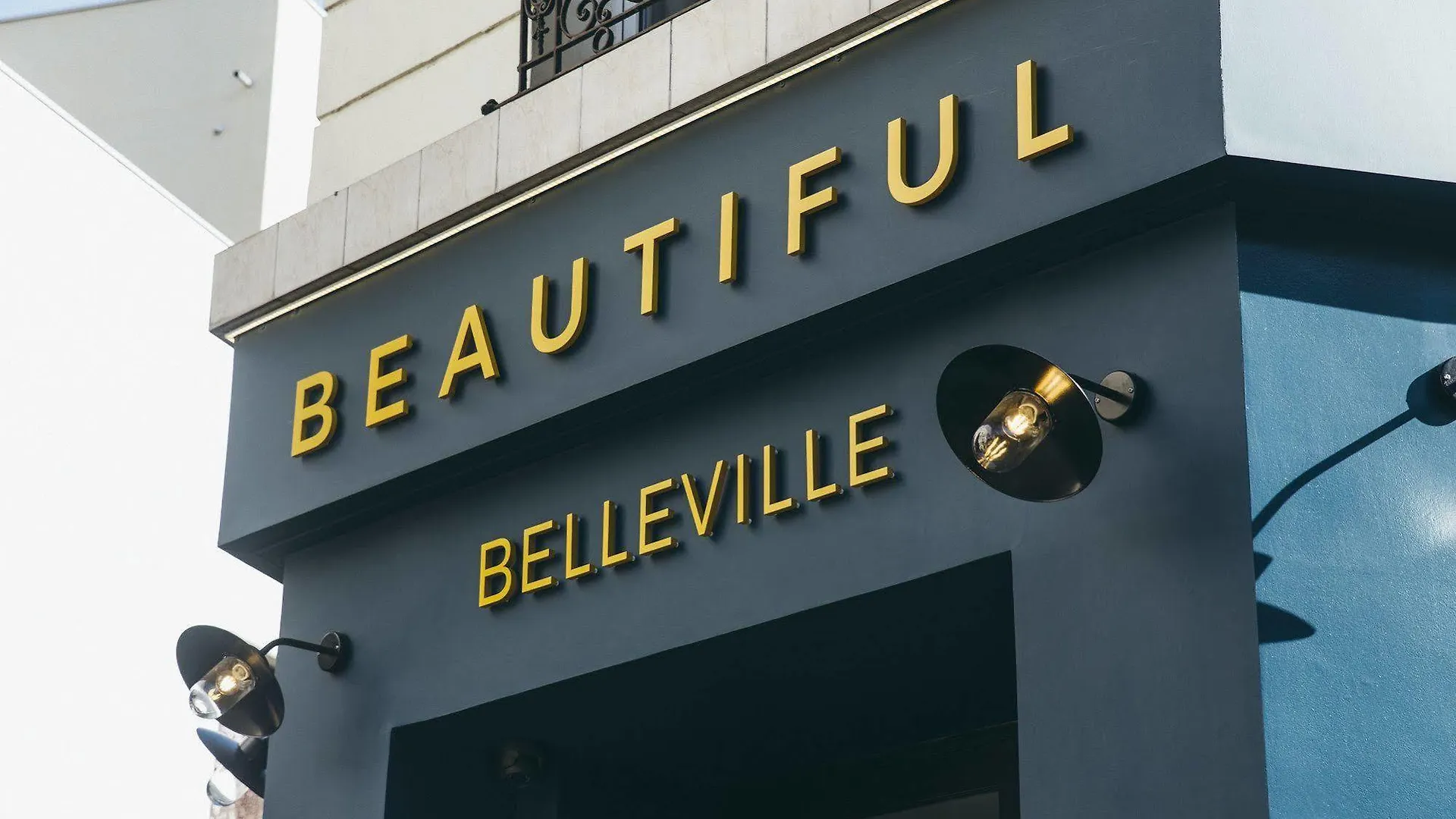 Beautiful Belleville Hotel & Hostel *