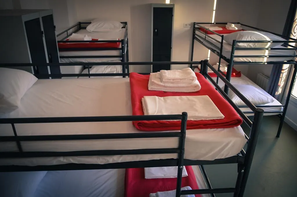 Beautiful Belleville Hotel & Hostel Hostel